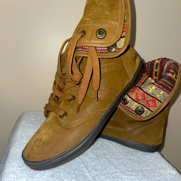 Ankle Boots - Picture 1 of 5